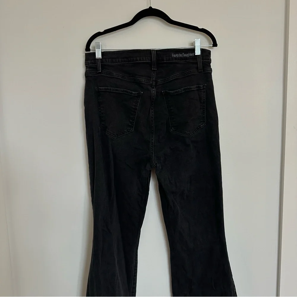 Favorite Daughter VALENTINA
BOULDER Black Boot Cut High-Rise Jeans - Picture 10 of 15